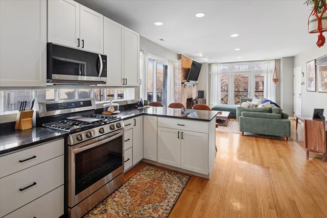 1020 N MOZART Street 2, Chicago, IL 60622