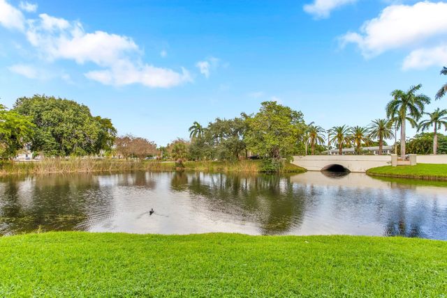 2708 Nassau Bnd A2, Coconut Creek, FL 33066