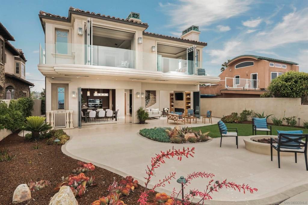 Image 32 of property listing at 824 Neptune Ave, Encinitas, CA 92024