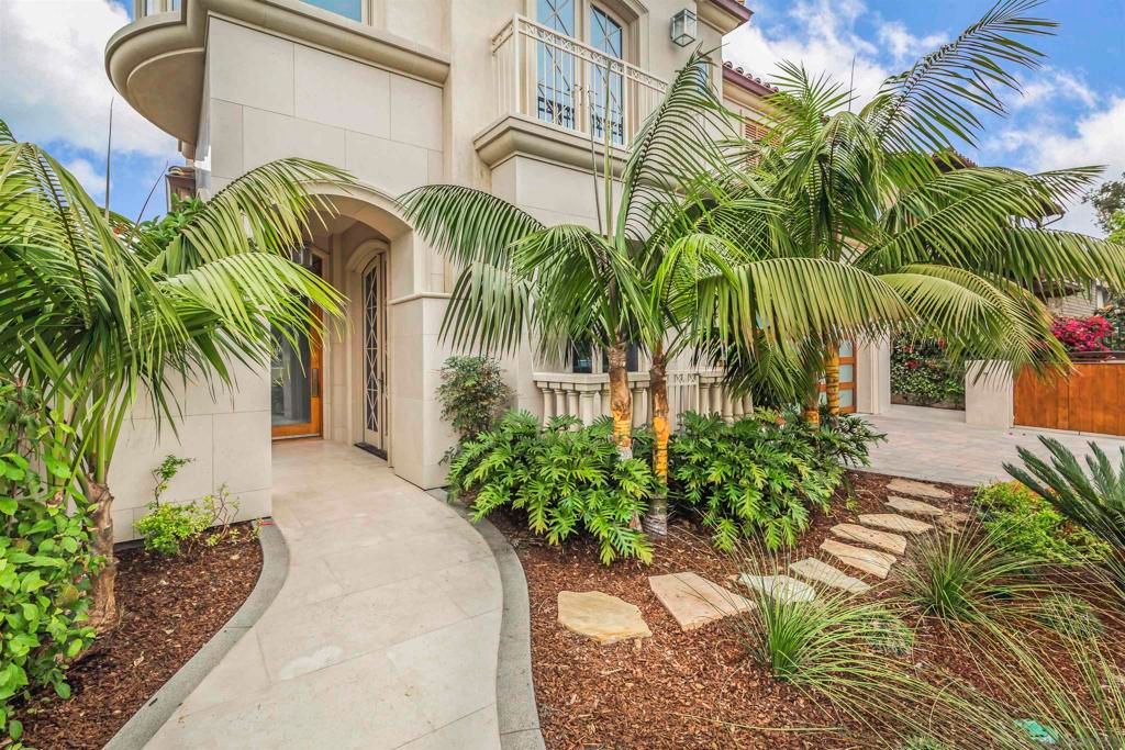 Image 33 of property listing at 824 Neptune Ave, Encinitas, CA 92024