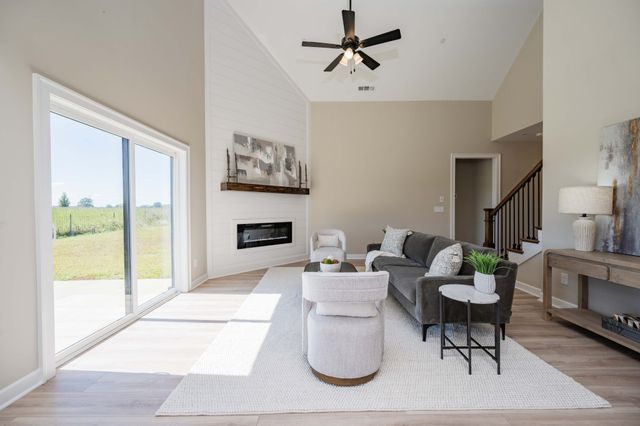 3407 Stonehorn Dr, Bell Buckle, TN 37020