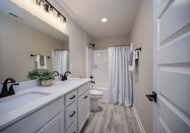3407 Stonehorn Dr, Bell Buckle, TN 37020
