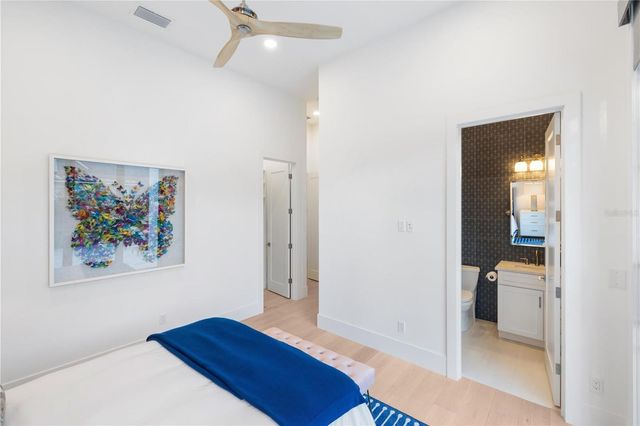 1800 WEBBER STREET, Sarasota, FL 34239
