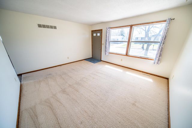979 18th Street SE, Rochester, MN 55904