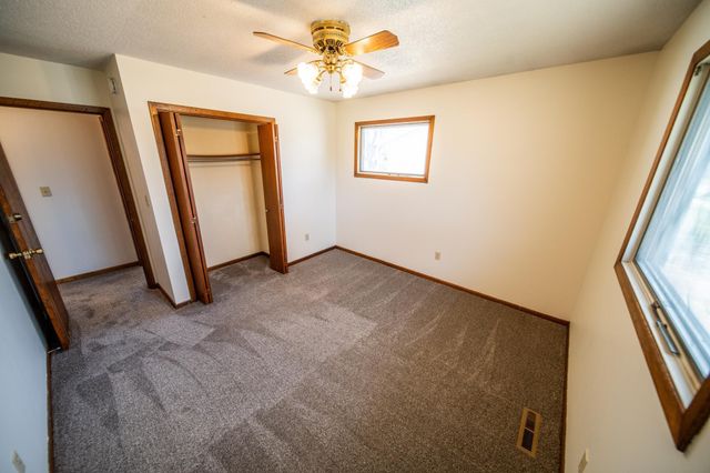 979 18th Street SE, Rochester, MN 55904
