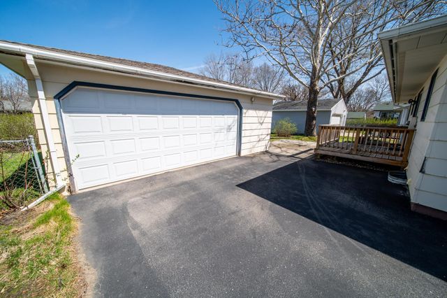 979 18th Street SE, Rochester, MN 55904