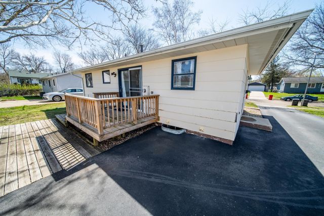 979 18th Street SE, Rochester, MN 55904