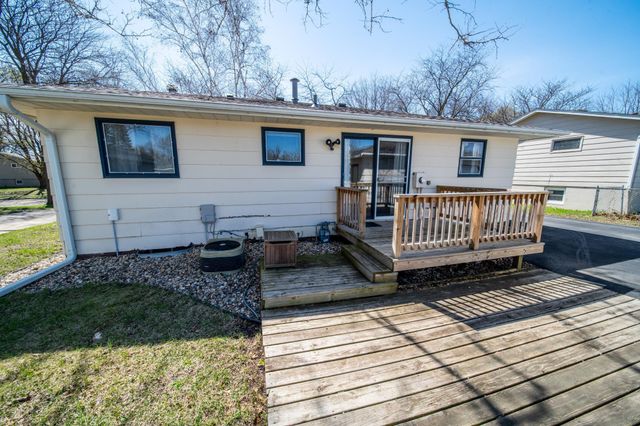 979 18th Street SE, Rochester, MN 55904