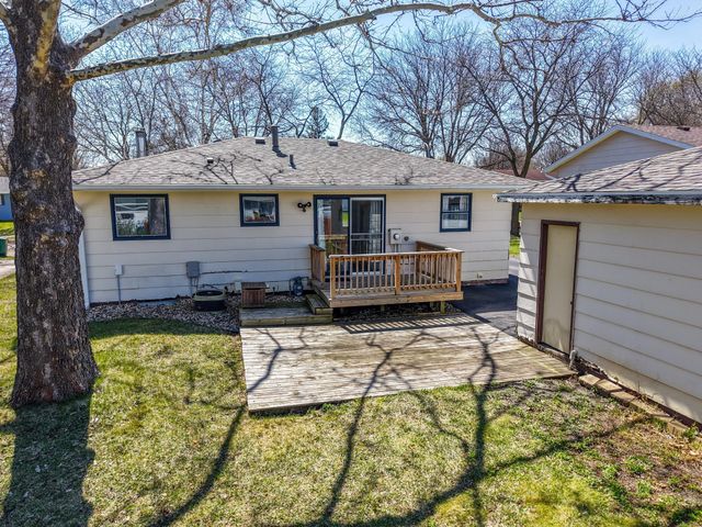 979 18th Street SE, Rochester, MN 55904