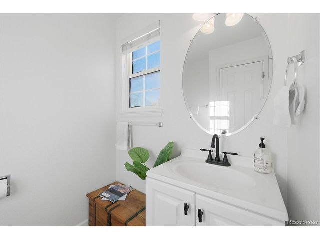 144 Willowick Cir, Highlands Ranch, CO 80129