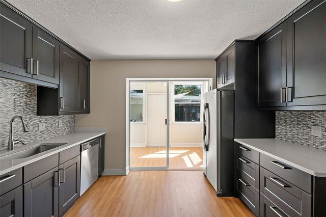 503 MONTEREY BOULEVARD NE 1, St Petersburg, FL 33704