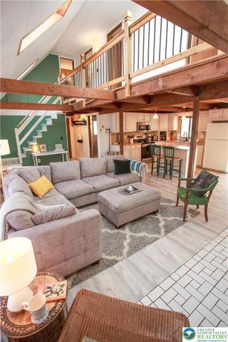 111 Oswayo Drive, Coolbaugh Twp, PA 18347