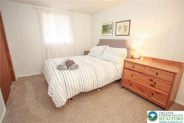 111 Oswayo Drive, Coolbaugh Twp, PA 18347