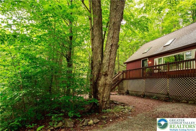 111 Oswayo Drive, Coolbaugh Twp, PA 18347