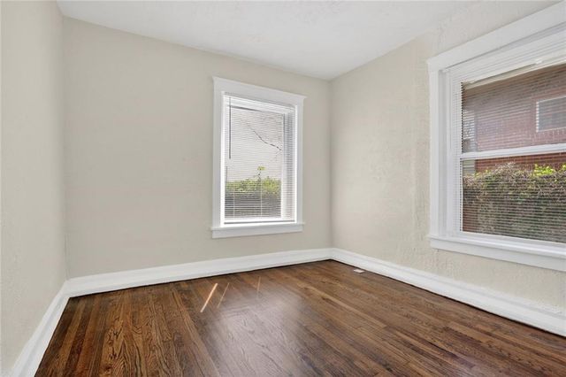 4121 E 56th Street, Kansas City, MO 64130