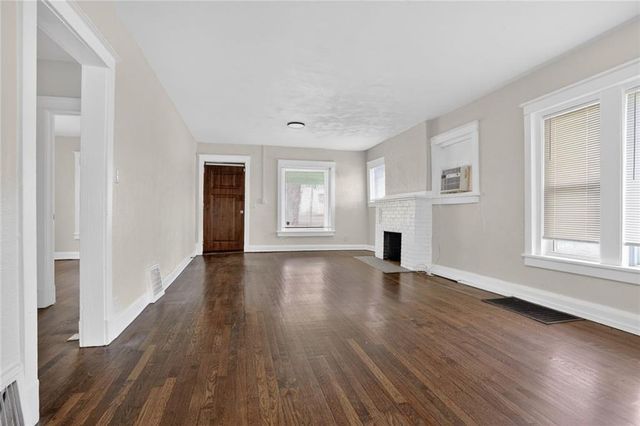 4121 E 56th Street, Kansas City, MO 64130