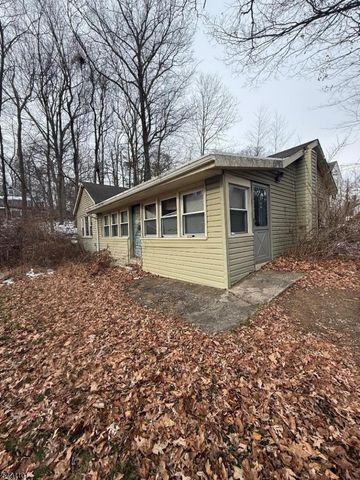109 Fairlawn Dr, West Milford Twp., NJ 07421