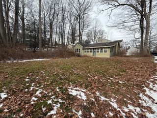 109 Fairlawn Dr, West Milford Twp., NJ 07421