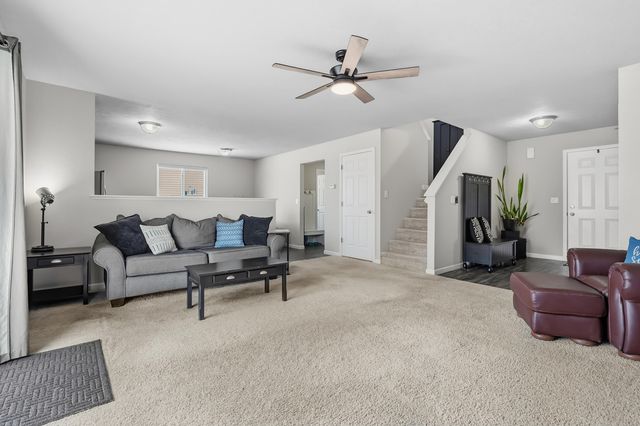 1325 Ellery Grove Court, Vicksburg, MI 49097