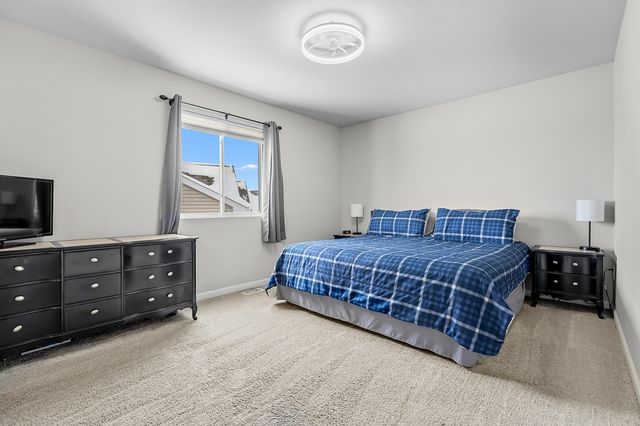 1325 Ellery Grove Court, Vicksburg, MI 49097