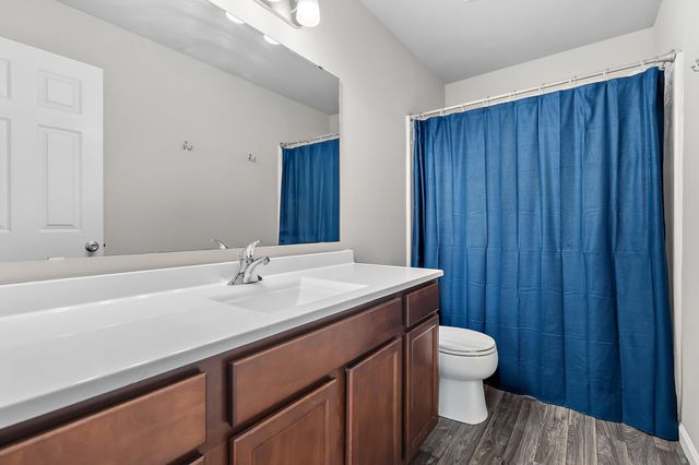 1325 Ellery Grove Court, Vicksburg, MI 49097