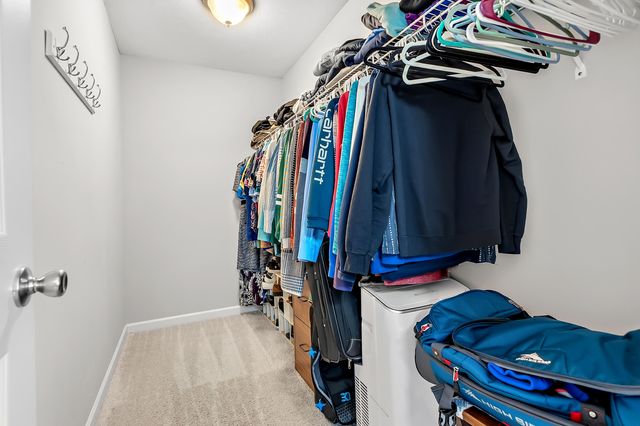 1325 Ellery Grove Court, Vicksburg, MI 49097