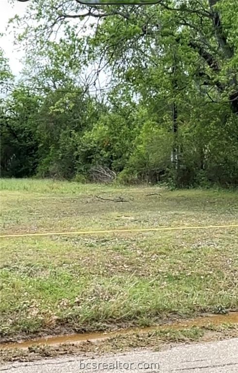 405 North Shaw Street, Caldwell, TX 77836 — photo 2