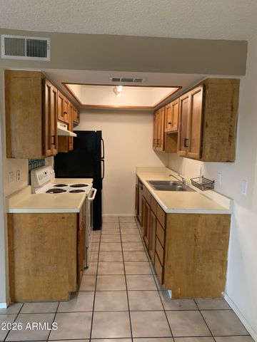 286 W PALOMINO Drive 115, Chandler, AZ 85225