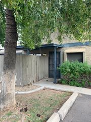 286 W PALOMINO Drive 115, Chandler, AZ 85225