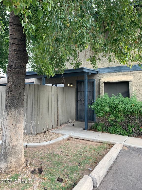 286 W PALOMINO Drive 115, Chandler, AZ 85225
