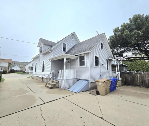 5807 22nd AVENUE, Kenosha, WI 53140