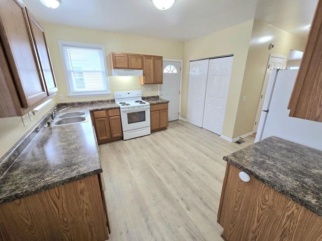 5807 22nd AVENUE, Kenosha, WI 53140
