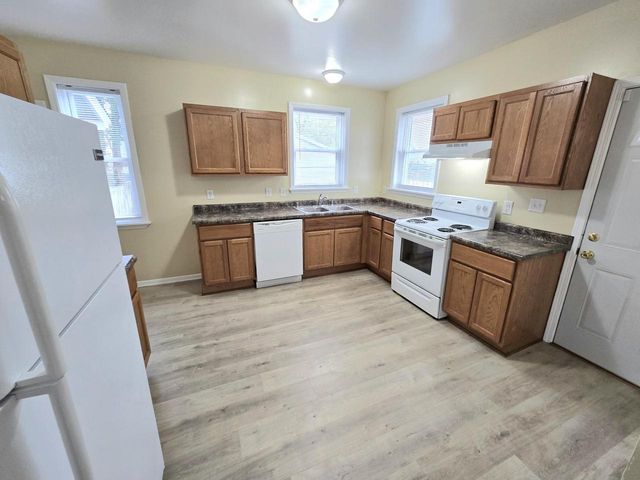 5807 22nd AVENUE, Kenosha, WI 53140