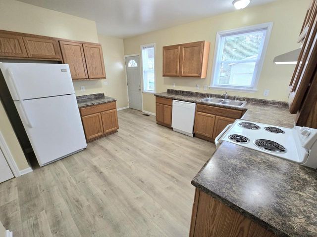 5807 22nd AVENUE, Kenosha, WI 53140
