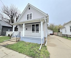 5807 22nd AVENUE, Kenosha, WI 53140