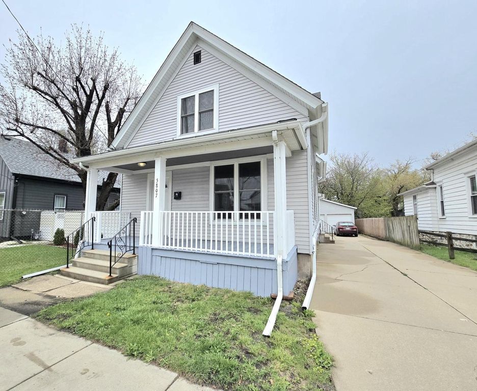 5807 22nd AVENUE, Kenosha, WI 53140