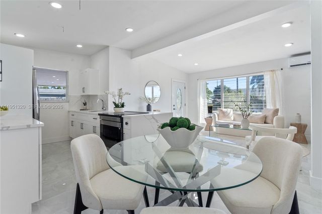 4041 NE 15th Ter, Pompano Beach, FL 33064