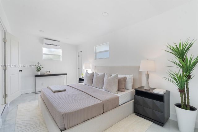 4041 NE 15th Ter, Pompano Beach, FL 33064