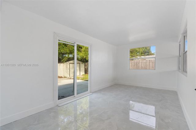 4041 NE 15th Ter, Pompano Beach, FL 33064