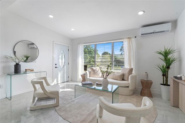 4041 NE 15th Ter, Pompano Beach, FL 33064