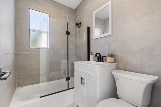 4041 NE 15th Ter, Pompano Beach, FL 33064