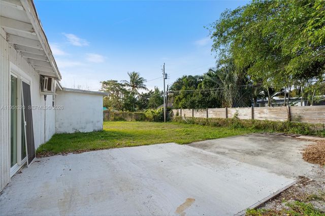 4041 NE 15th Ter, Pompano Beach, FL 33064
