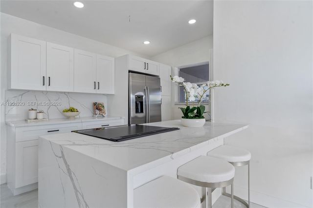 4041 NE 15th Ter, Pompano Beach, FL 33064