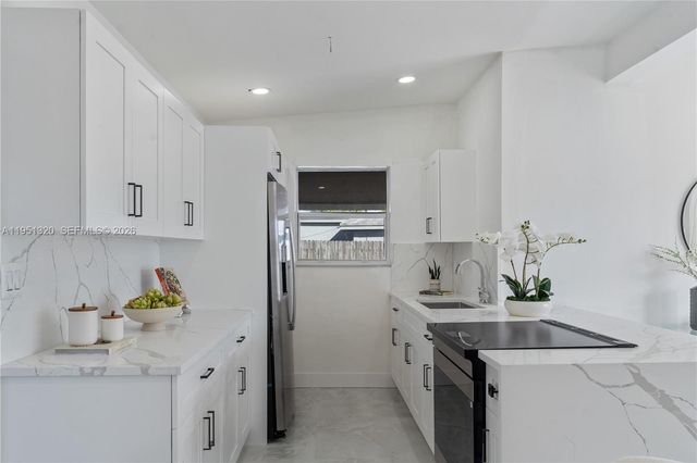 4041 NE 15th Ter, Pompano Beach, FL 33064