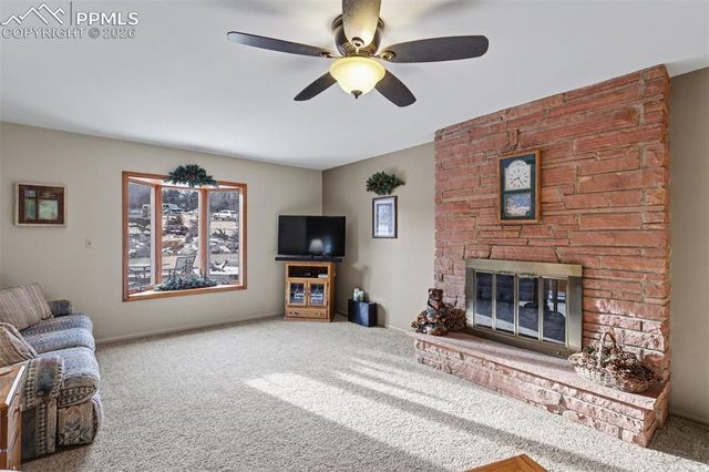 1124 Eagle Rock Road, Colorado Springs, CO 80918