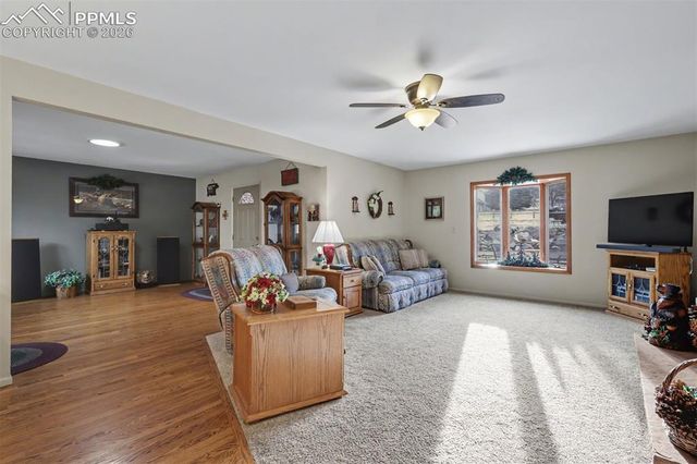 1124 Eagle Rock Road, Colorado Springs, CO 80918