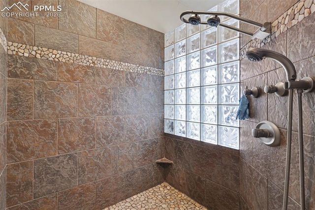 1124 Eagle Rock Road, Colorado Springs, CO 80918