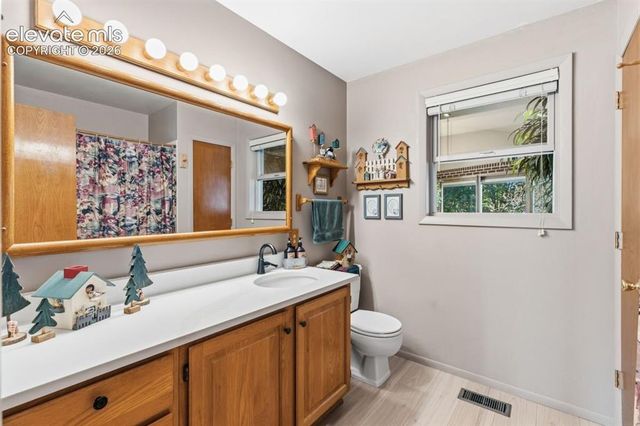 1124 Eagle Rock Road, Colorado Springs, CO 80918