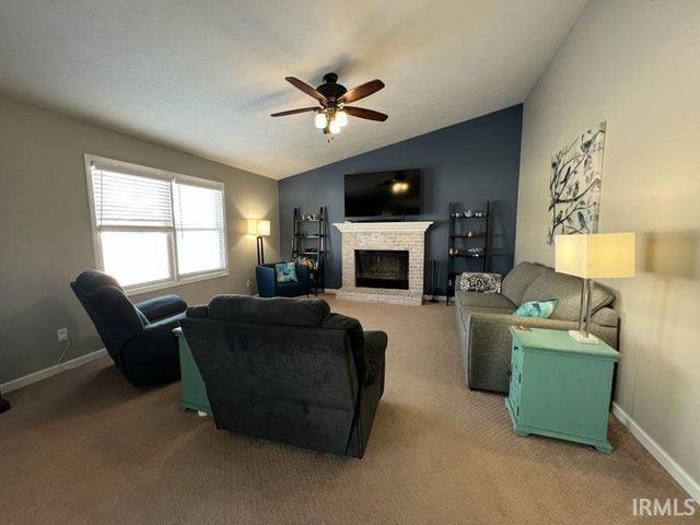 9512 W Thurston Court, Yorktown, IN 47396