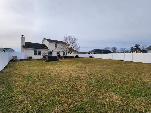 9512 W Thurston Court, Yorktown, IN 47396